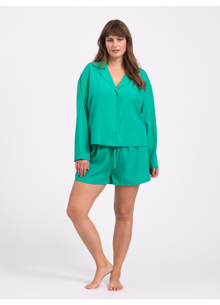 
                  
                    Snuggle pyjamas skjorte, tropical green, Lykkeland Atelier
                  
                